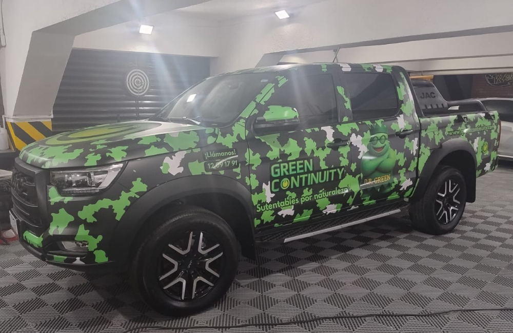 Instalación de Rotulación Automotriz en CDMX por Visual Impact.