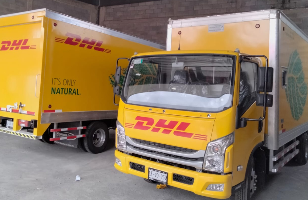 Instalación de Rotulación Automotriz en CDMX por Visual Impact.