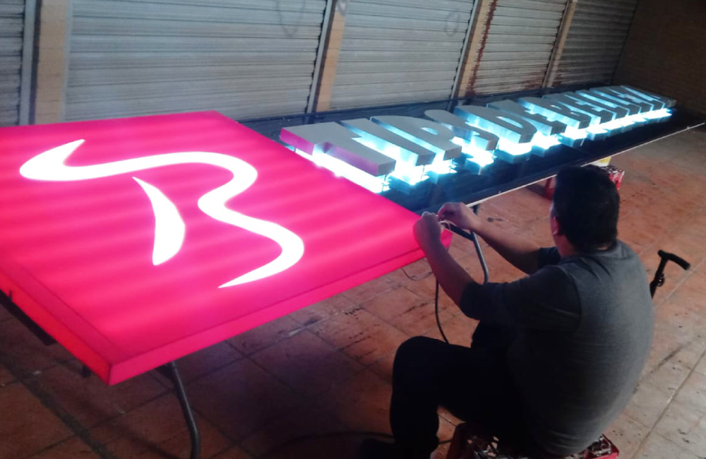 Anuncios publicitarios en CDMX - Letras 3D Visual Impact