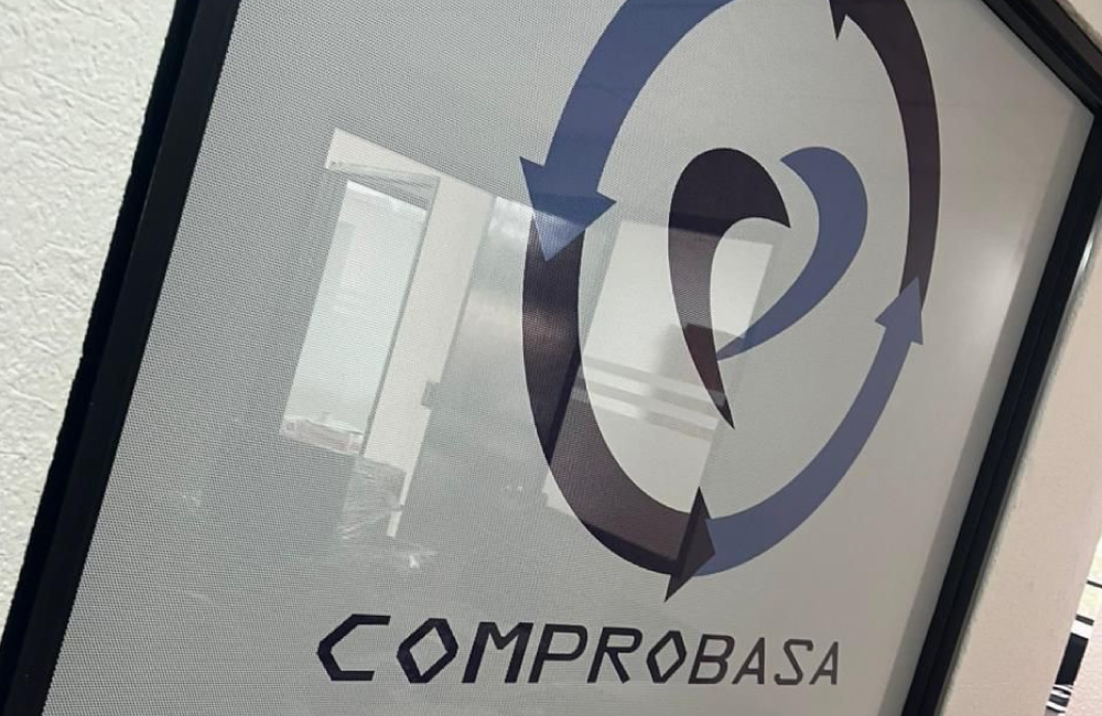 instalación de vinil microperforado para empresa