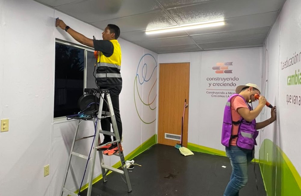 instalación de vinil microperforado para empresa