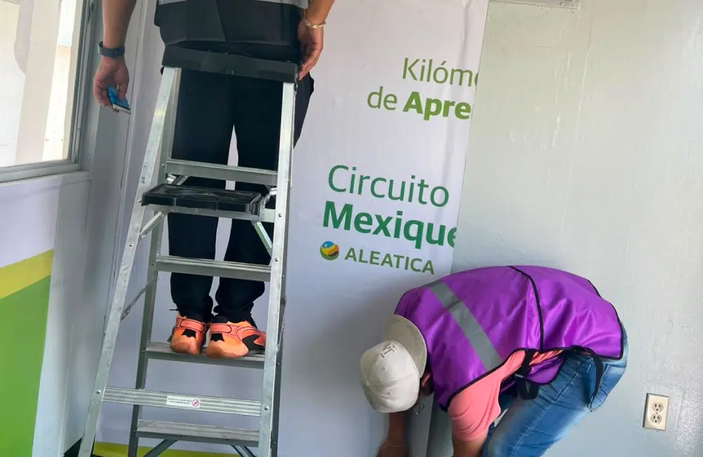 instalación de vinil microperforado para empresa